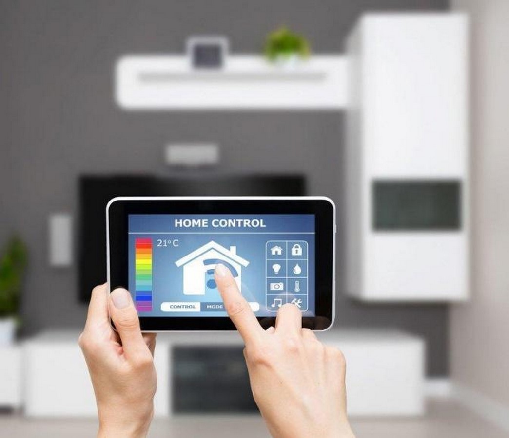 Luxury Housing and Smart Home Technologies - Sheet2