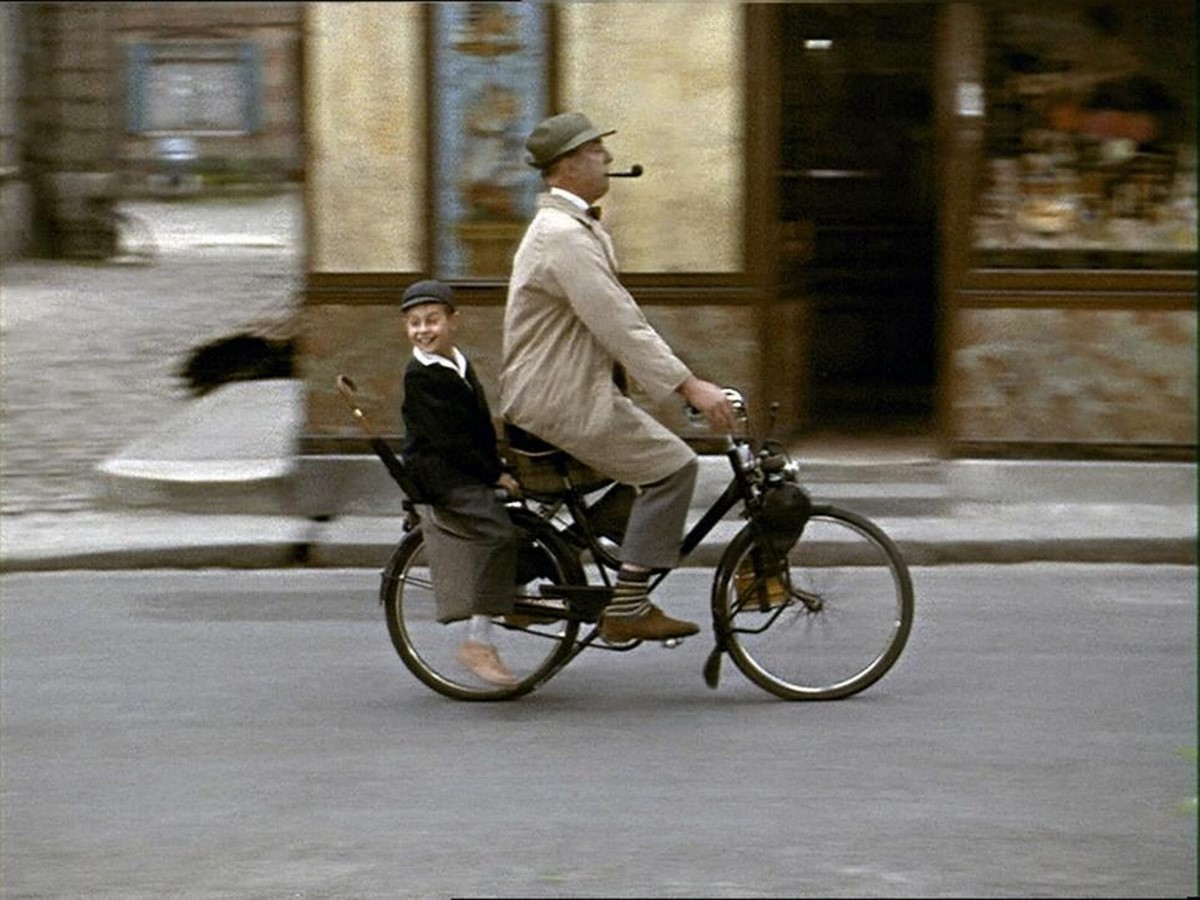 An Architectural Review of Mon Oncle - Sheet2