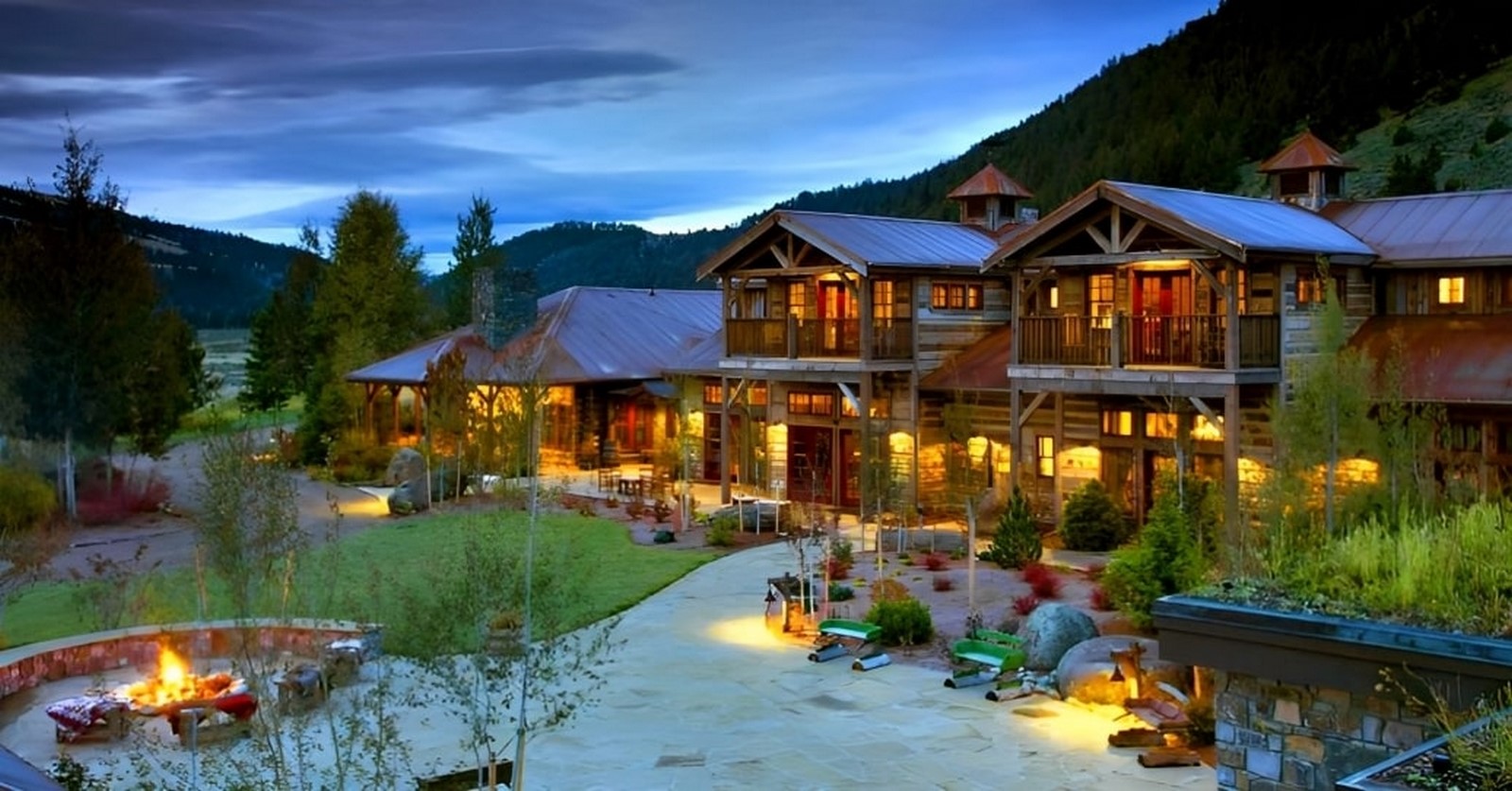 Luxury Housing and Resort Living - Sheet7