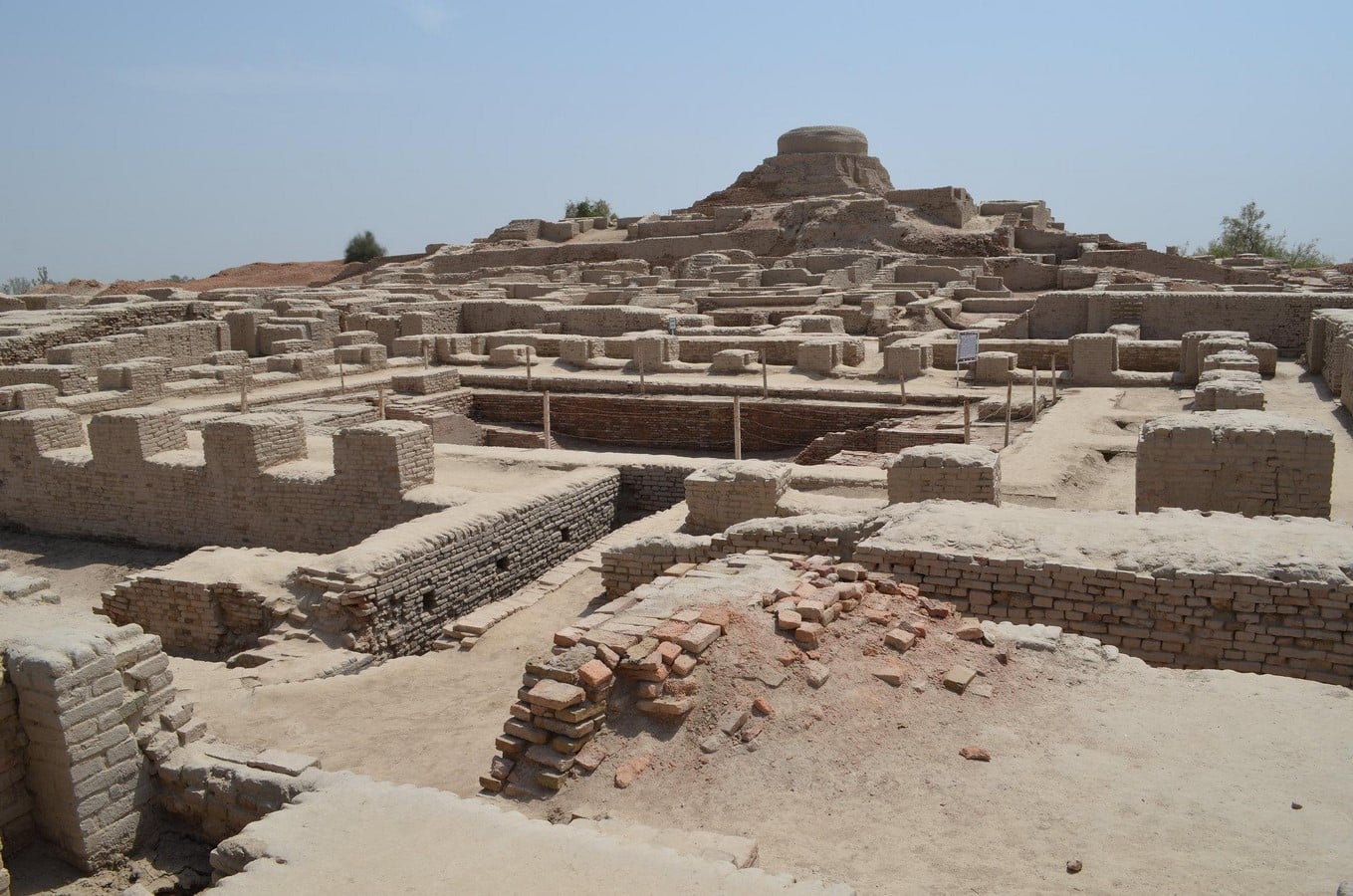 Cultural Synthesis in Indian Architecture: Tracing Influences and Evolution - Sheet2