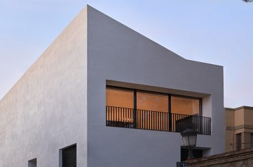 PAR 21 House by DG Estudio