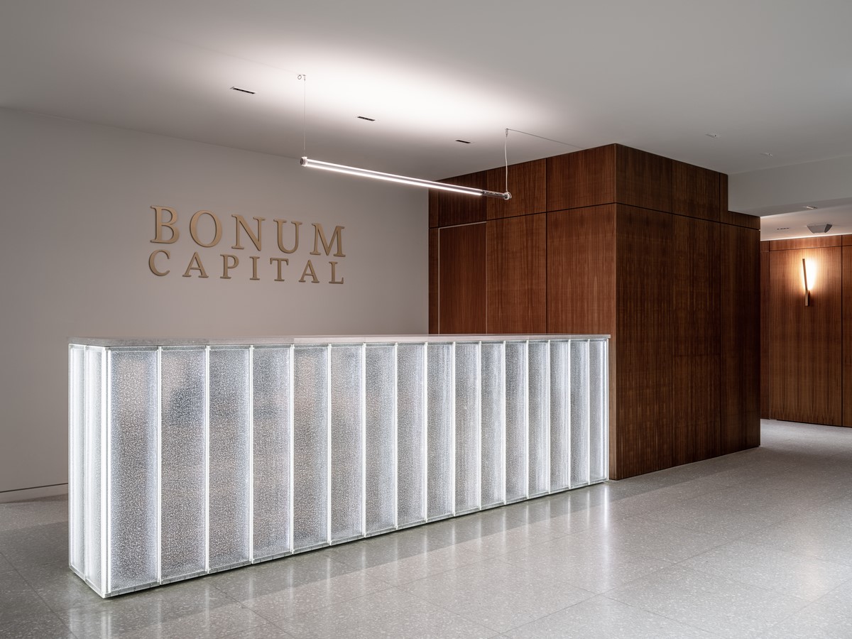 The office space in a city department store by Artforma Blockstudio - Sheet6