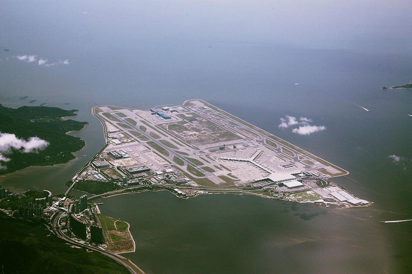 Exploring the Science and Art behind the Airport Architecture Designs  - Sheet5