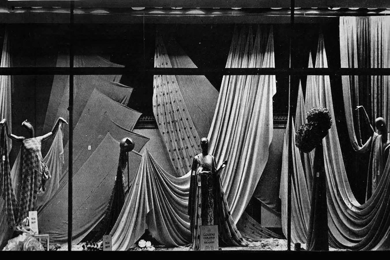 Architectural Photography and Gender: Depicting Spaces Through Lenses - Sheet1