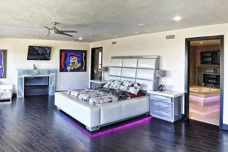 The Party Pad in Lake Hollywood: A Marvel of Architectural Ingenuity