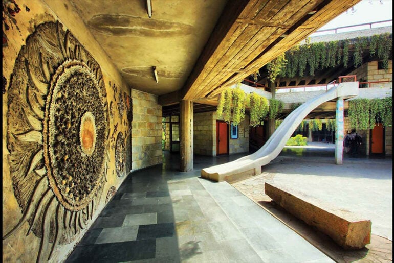 Shift Building SHiFt: Pioneers in Sustainable Architecture - RTF | Rethinking The Future