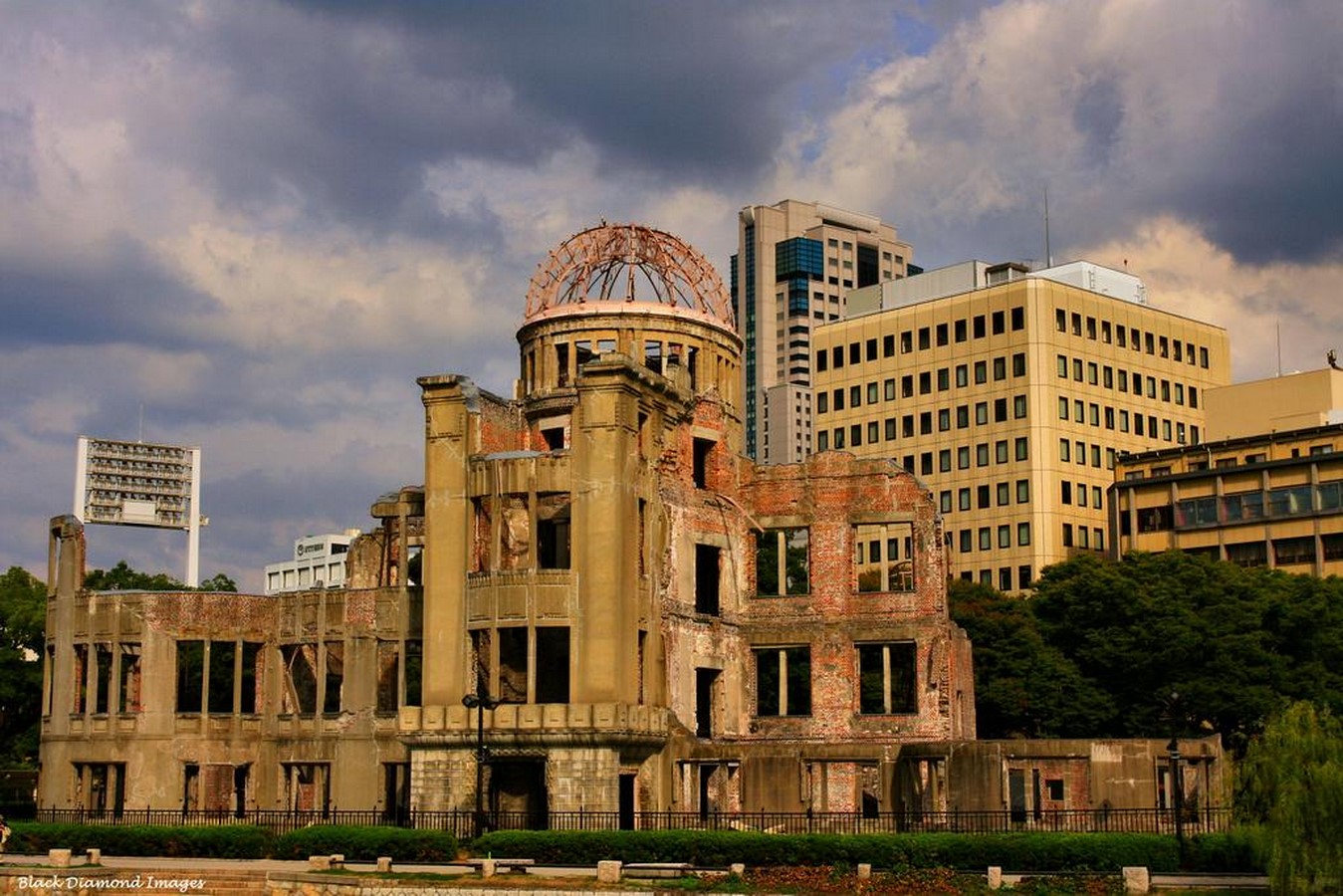 From Battlefield to Memorial: The Architecture of War Monuments - Sheet2