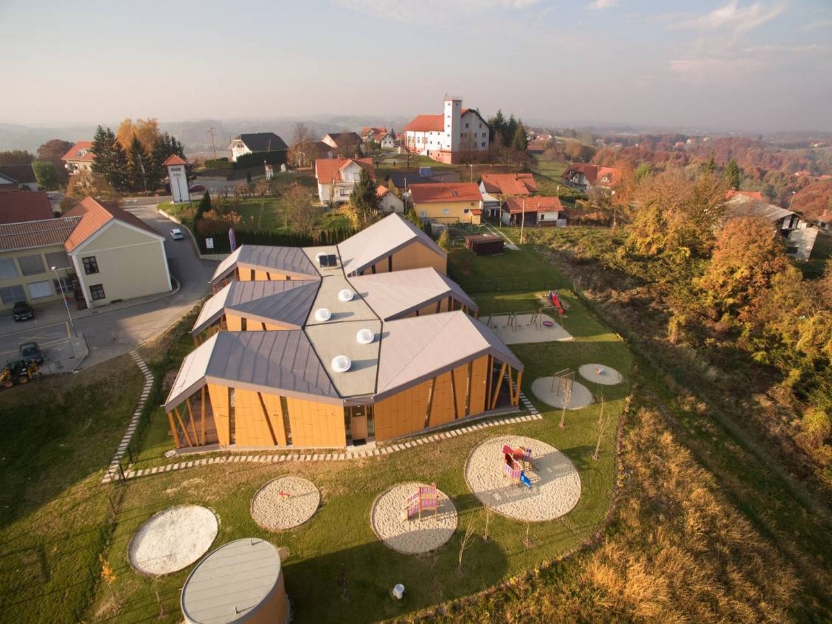 Kindergarten Cerkvenjak by Superform - Sheet2