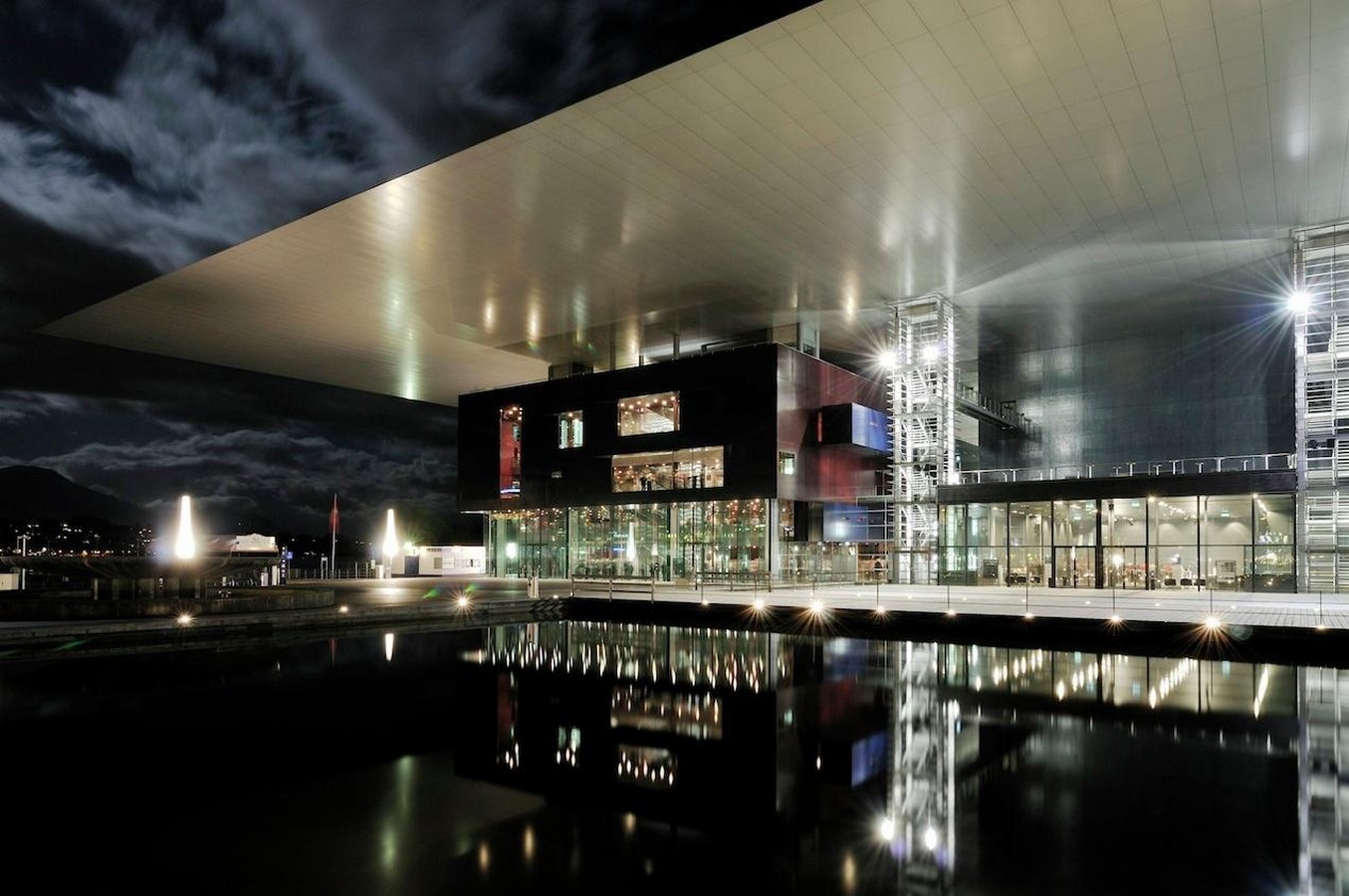 Lucerne Culture and Congress Centre by Jean Nouvel - SHeet2