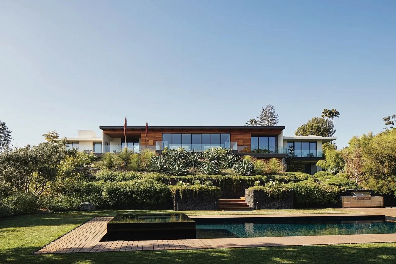 An inside look at all the houses owned by Jennifer Aniston-Sheet3
