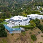 A11757-An inside look at all the houses owned by Ben Affleck-Sheet10