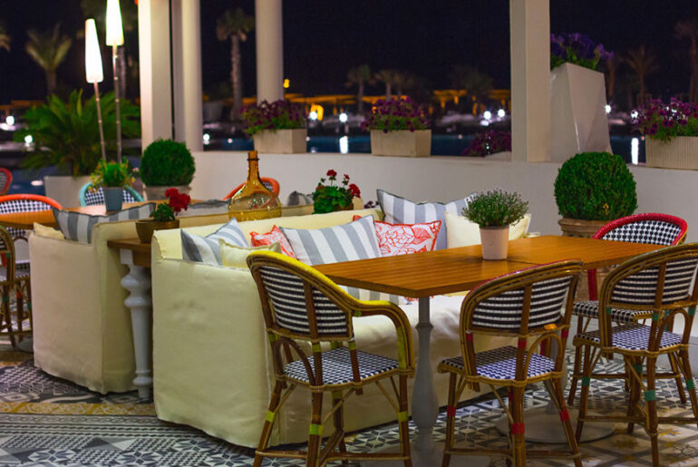 A Guide to Choosing Commercial Restaurant Tables and Chairs