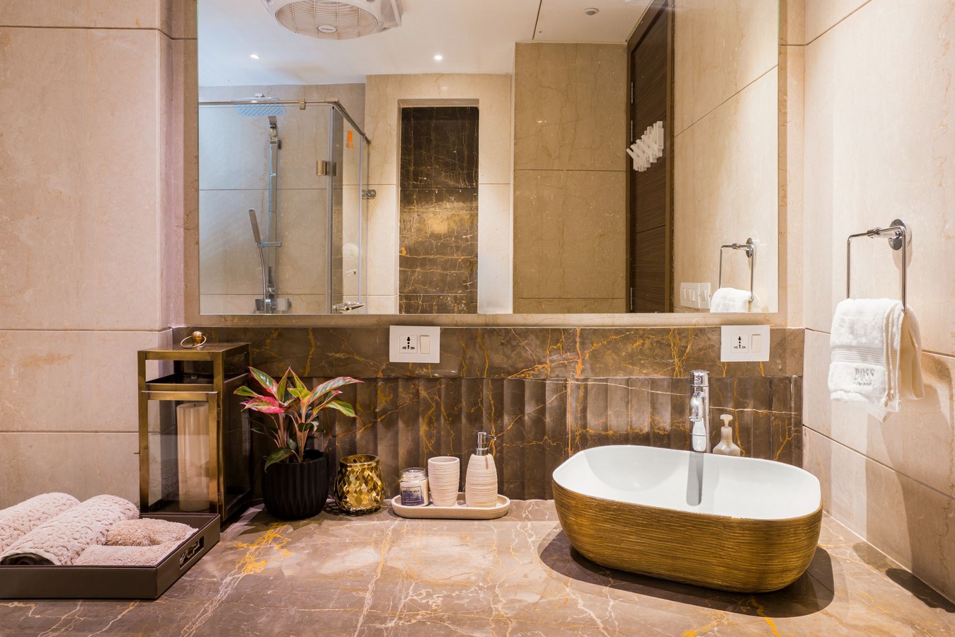 Valencia - an ultra-rich residence by Design21-Sheet3