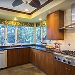 An inside look at all the houses owned by Bruno Mars-Sheet10