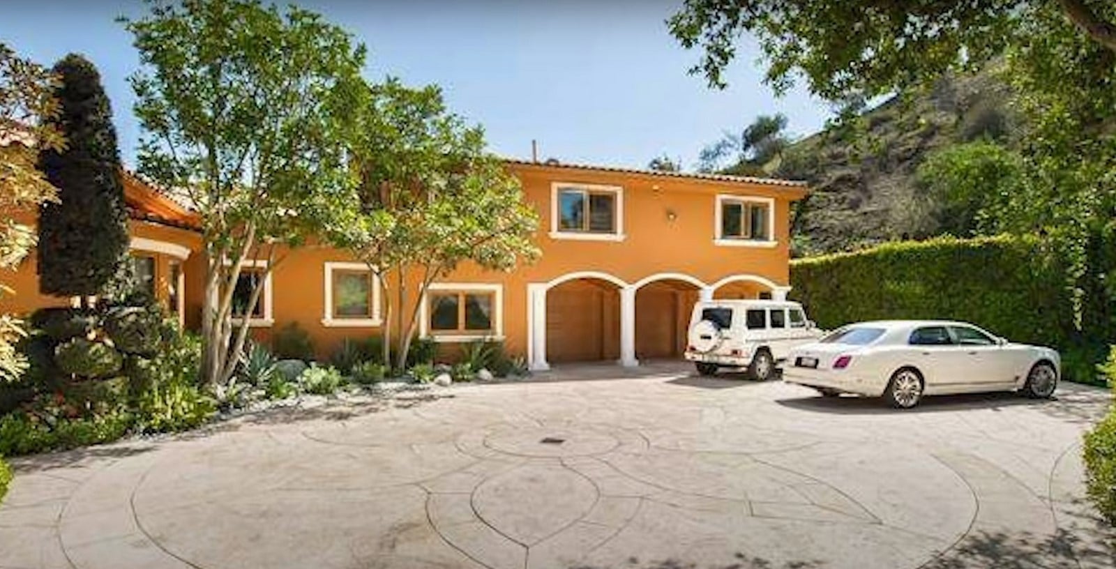 An inside look at all the houses owned by Bruno Mars-Sheet23