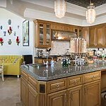 An inside look at all the houses owned by Bruno Mars-Sheet32