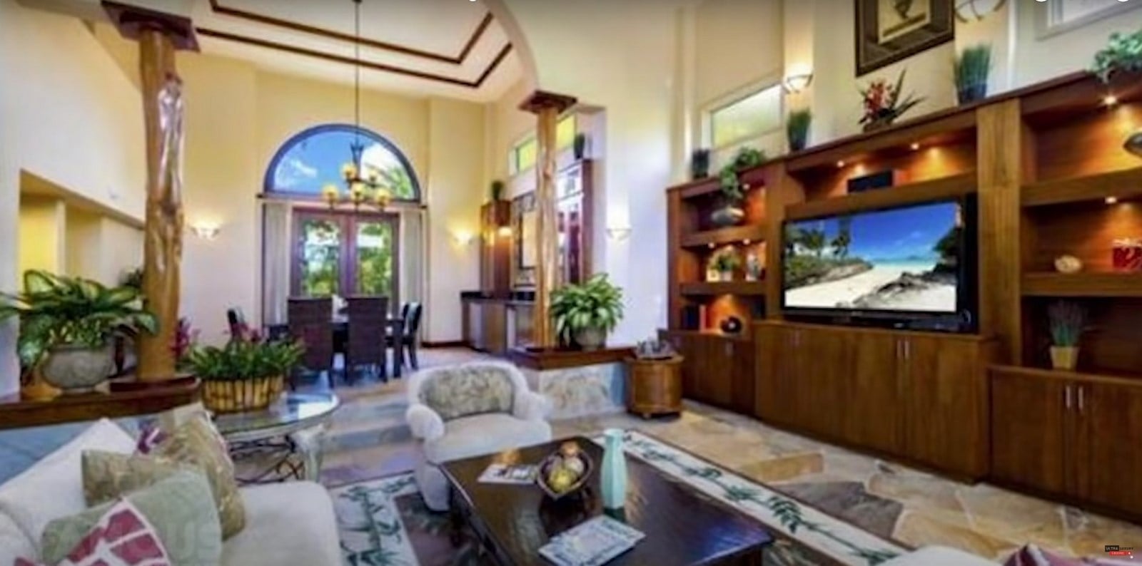 An inside look at all the houses owned by Bruno Mars-Sheet5