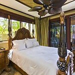 An inside look at all the houses owned by Bruno Mars-Sheet7