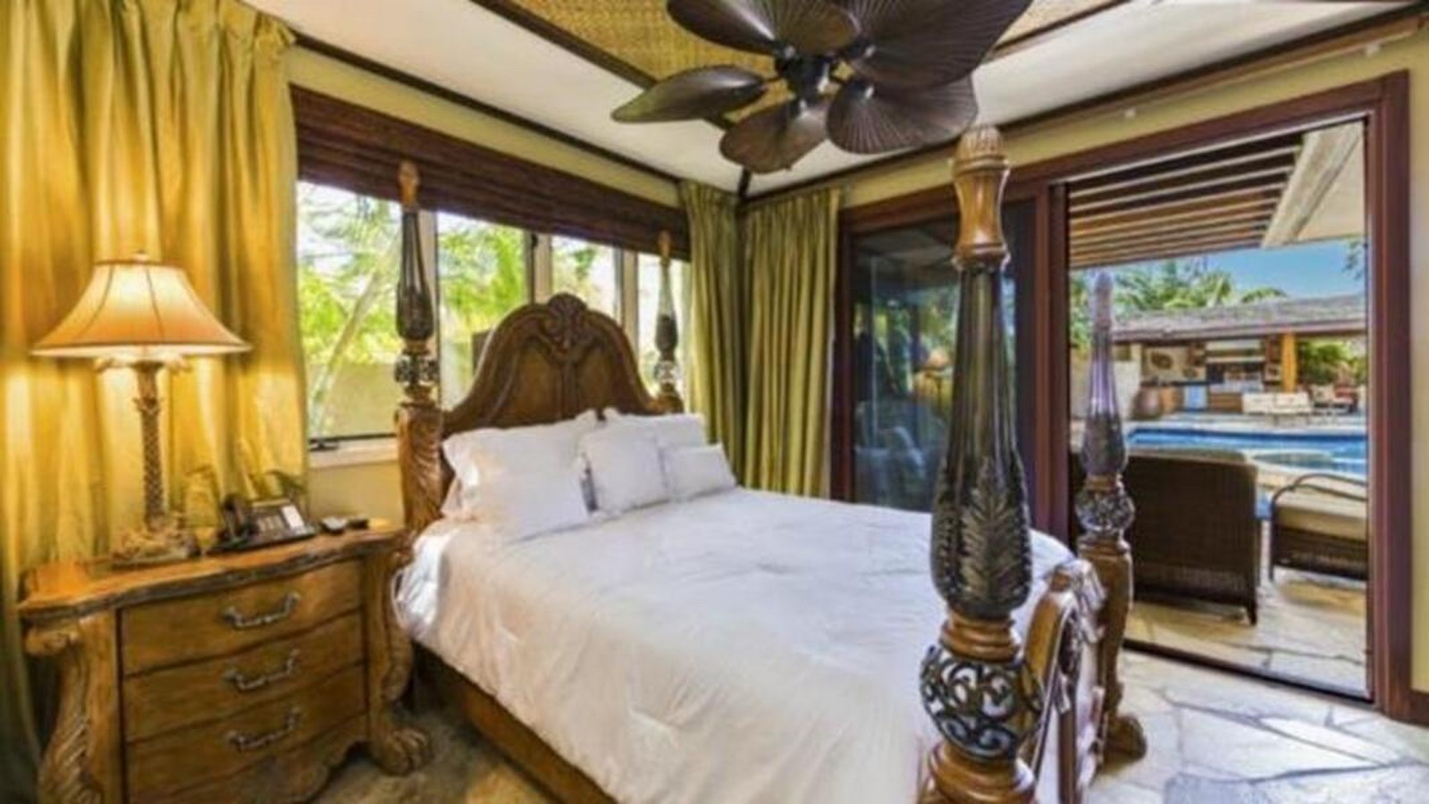 An inside look at all the houses owned by Bruno Mars-Sheet7