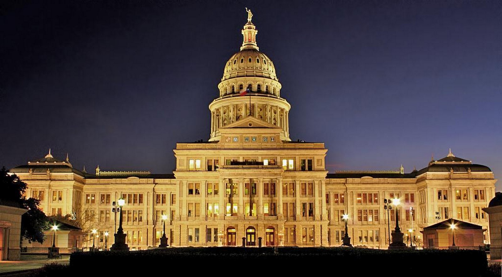 10 Places To Visit In Texas for Travelling Architect-Sheet1