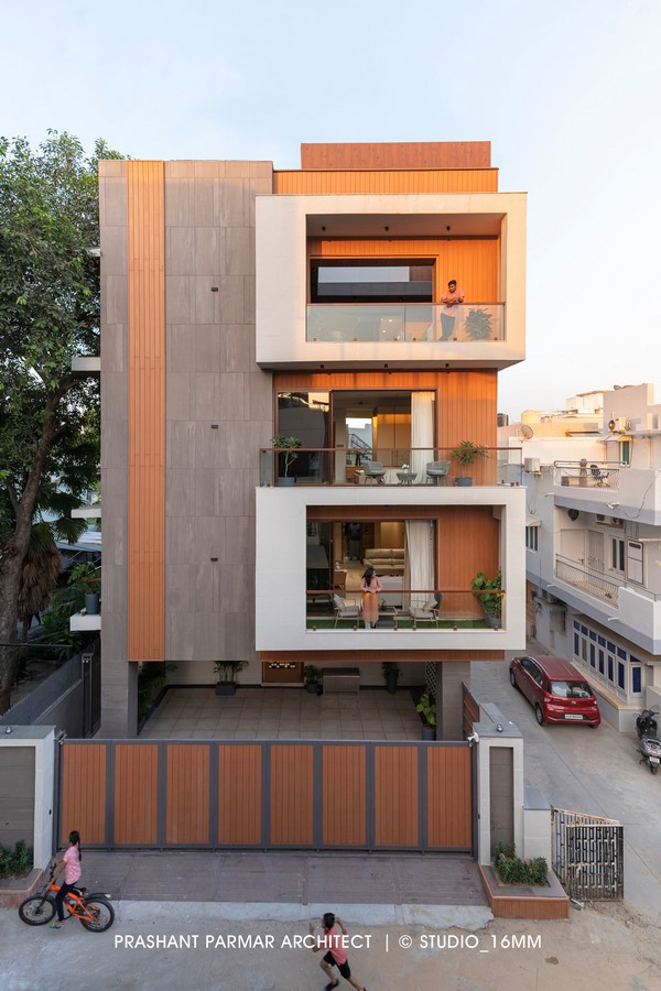 𝟏,𝟒𝟎𝟎 𝐒𝐪. 𝐅𝐭. 𝐇𝐨𝐮𝐬𝐞 𝐢𝐧 𝐀𝐡𝐦𝐞𝐝𝐚𝐛𝐚𝐝 by Prashant Parmar Architects-Sheet2
