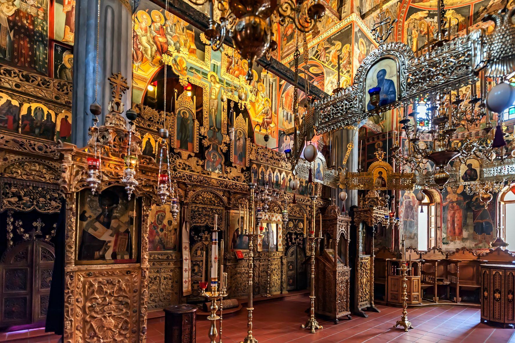 Travel the worldThe Meteora Monasteries-Sheet4