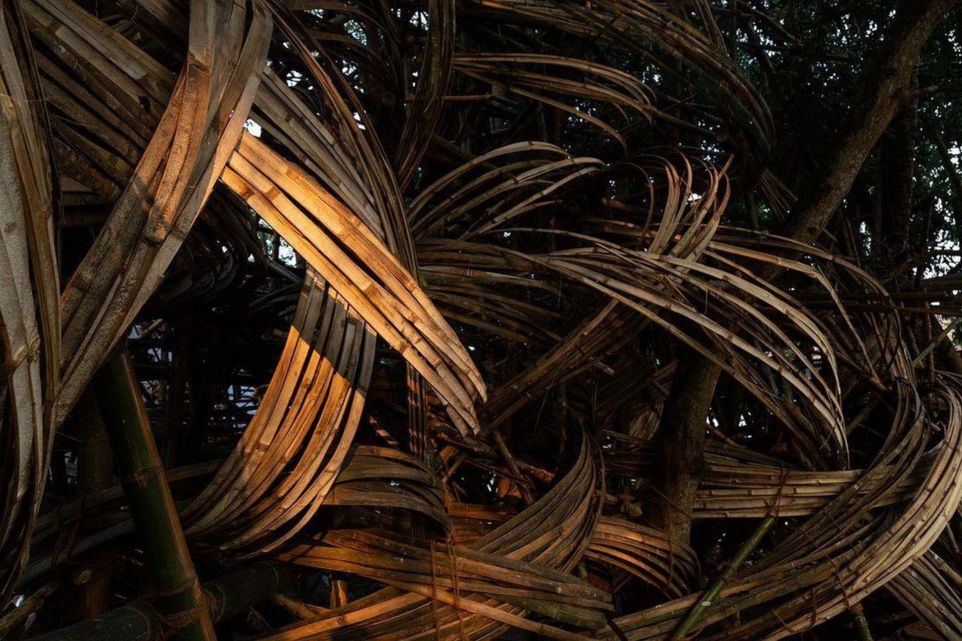 Sculpting Spaces The Role of Materials in Shaping Environments-Sheet4