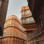 Untold stories of buildings-Sheet1
