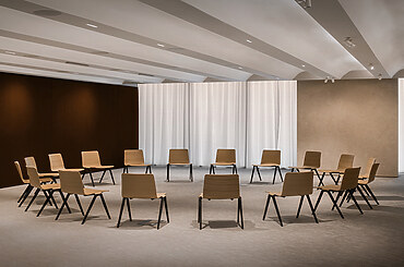 HISCOX HEADQUARTER & ART GALLERY by MATTEO FERRARI STUDIO