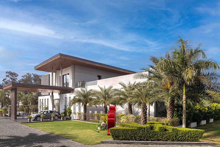 Chattarpur Villa by Design Deconstruct