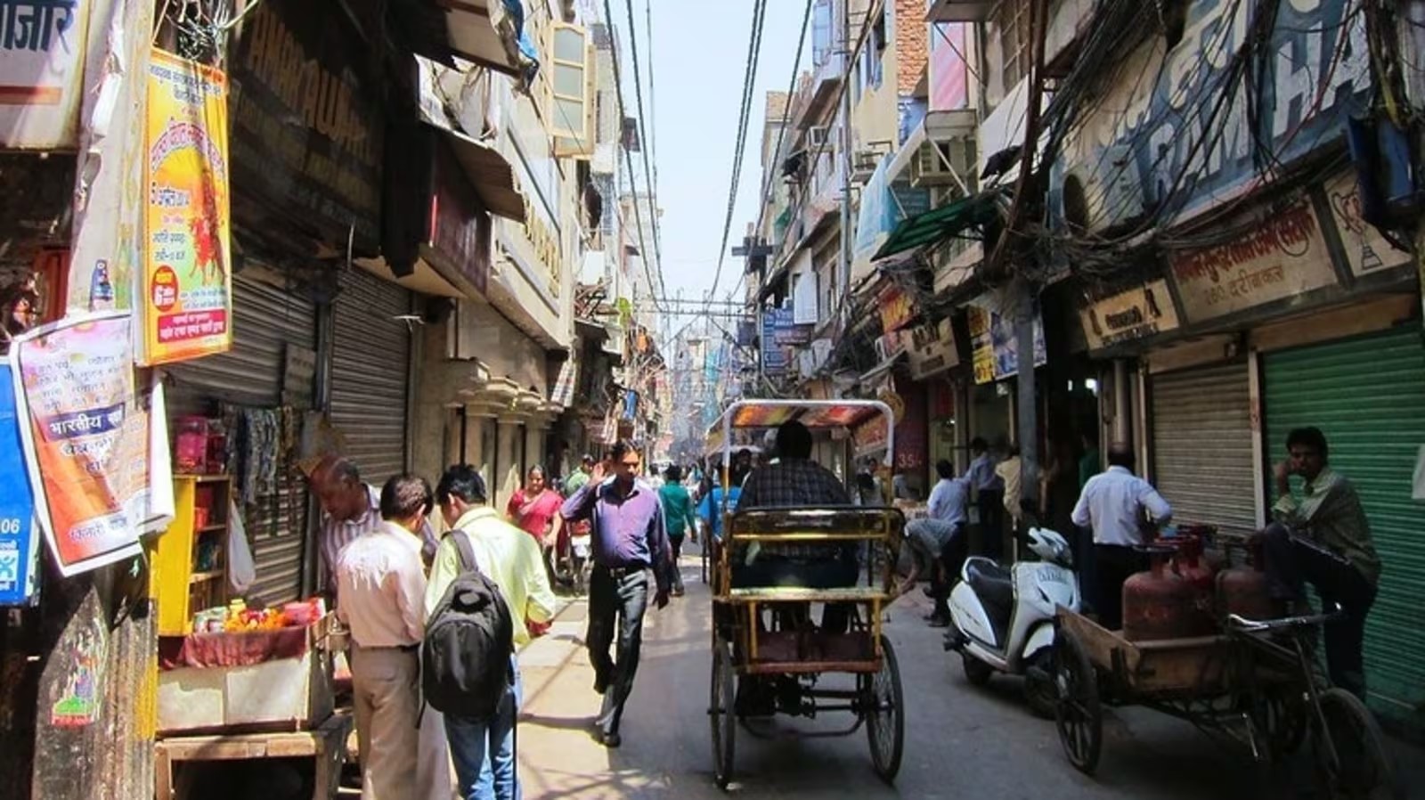 Exploring Sееping Public Rеalms My Journеy Through India's Urban Landscape-Sheet1