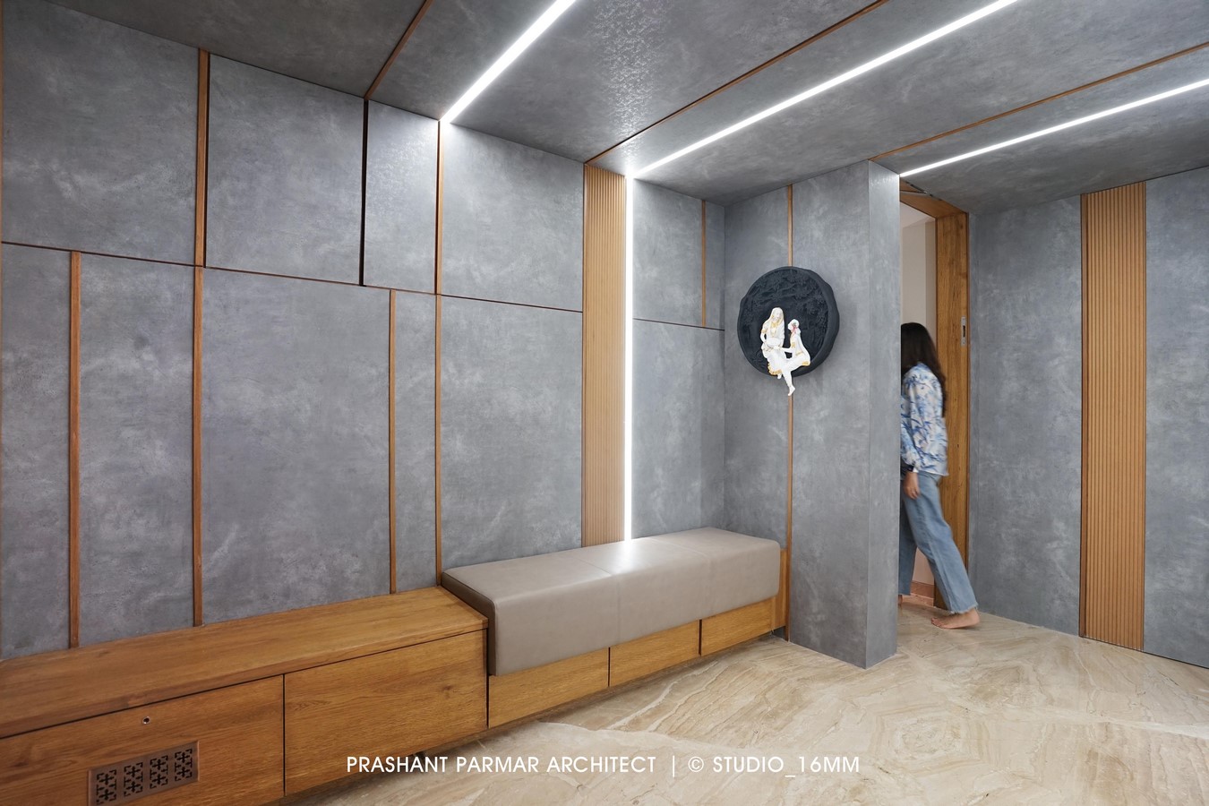 5BHK Timeless Interiors at Shivalik in Ahmedabad by Prashant Parmar ...