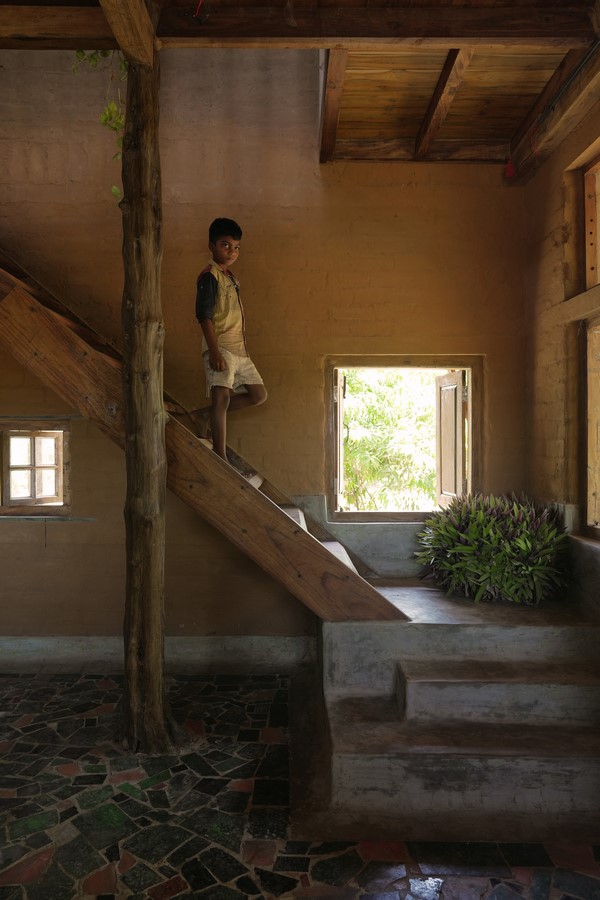 House of Reclaimed Gold by Out Of The Box Eco Architects-Sheet6