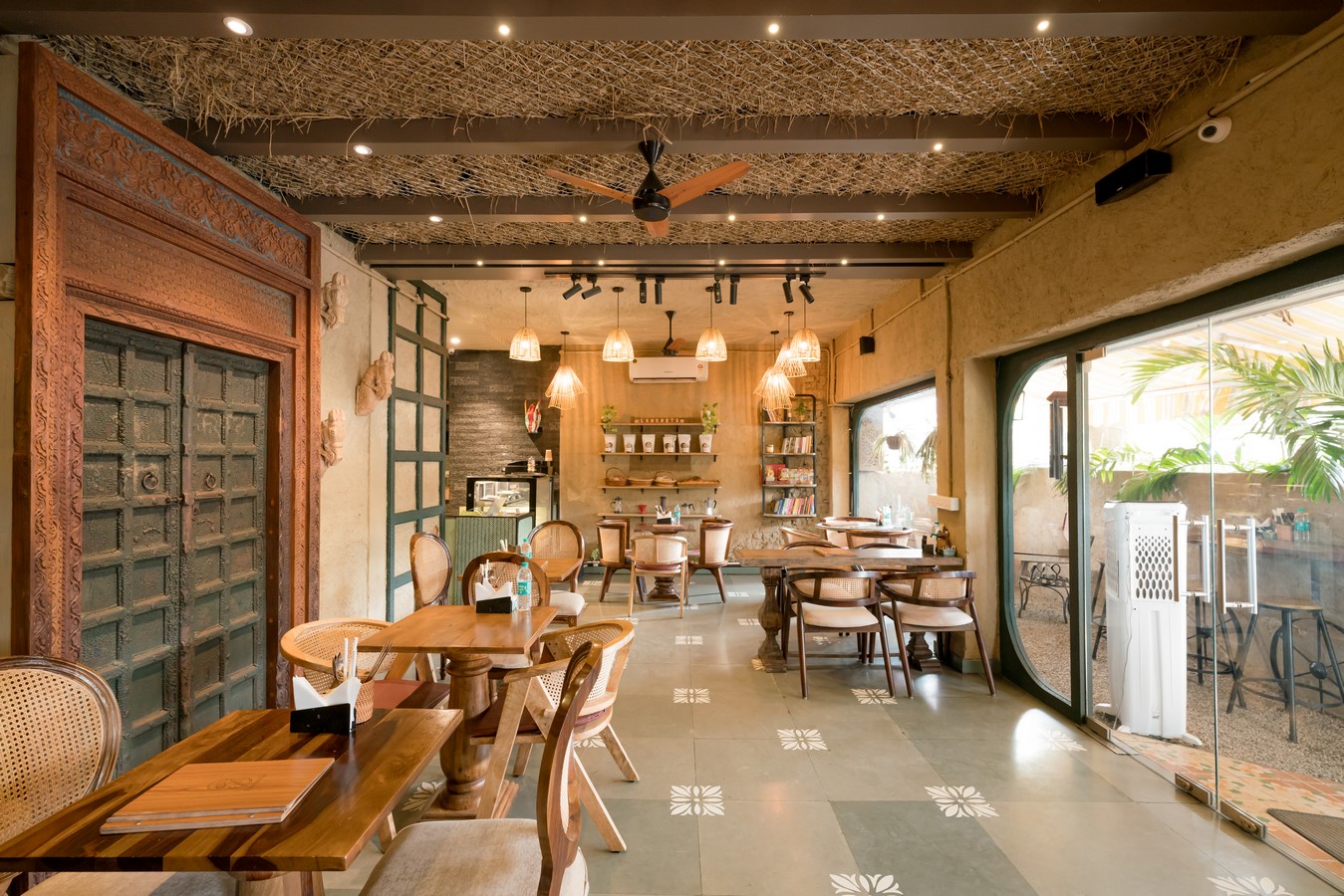 Lambreta Cafe by Interior Ozal design studio-Sheet5