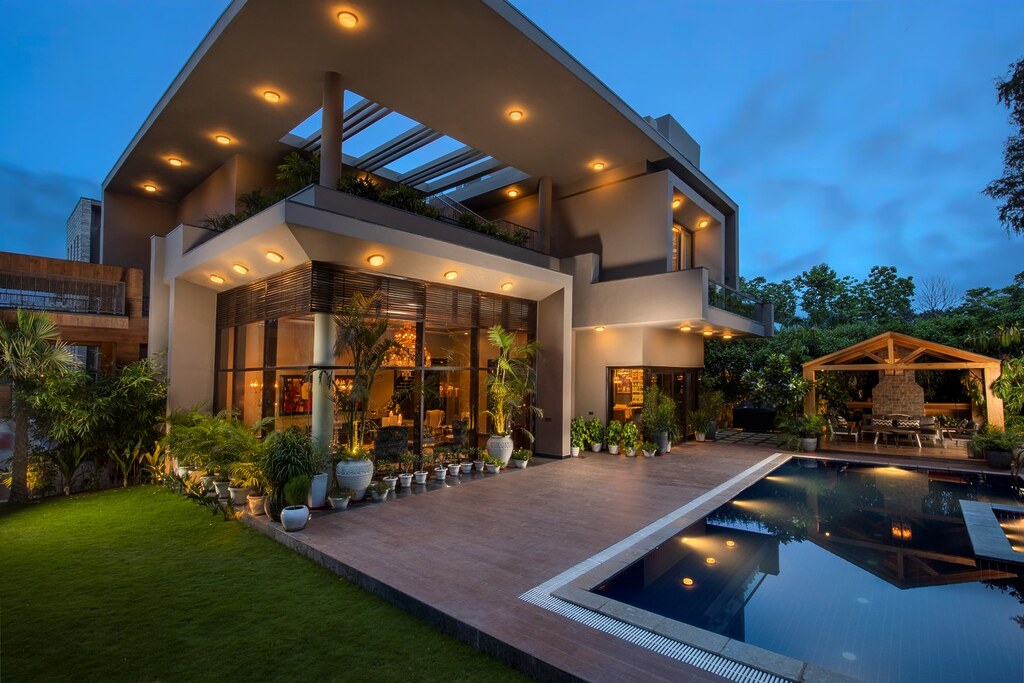 Stunningly designed pool areas by Beyond Designs - RTF | Rethinking The ...