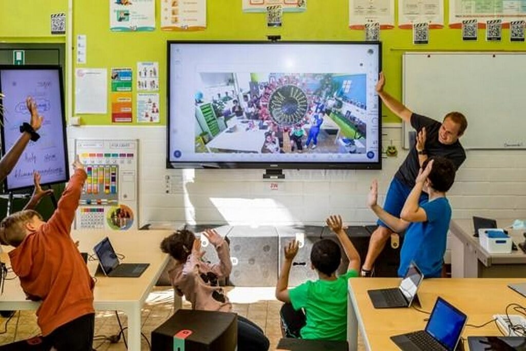 School Smartscreen Rethinking School Safety: Creating growth havens for young minds - RTF ...