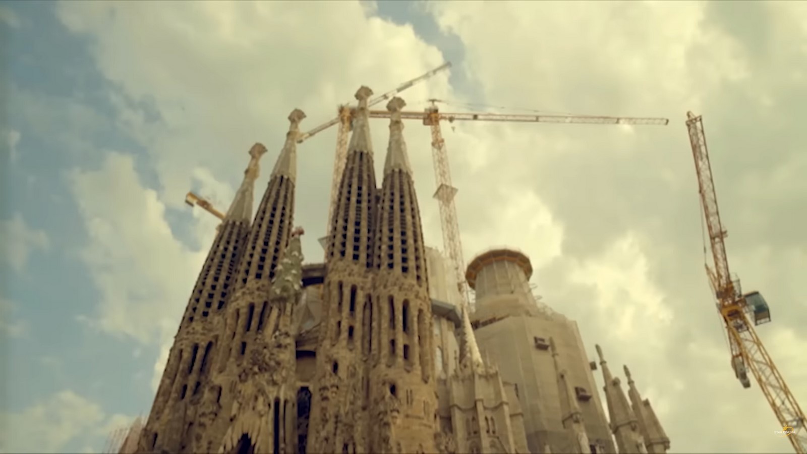An Architectural Review of the Movie Barcelona-Sheet2