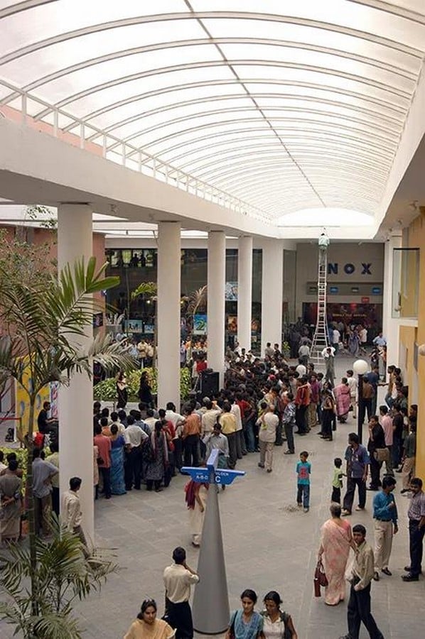 Shopping Malls Get a Sustainable Makeover Where Shopping Meets Eco-Conscious Design-Sheet8