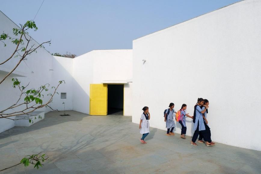 School for Blind and Visually Impaired Children by SEAlab-sHEET3