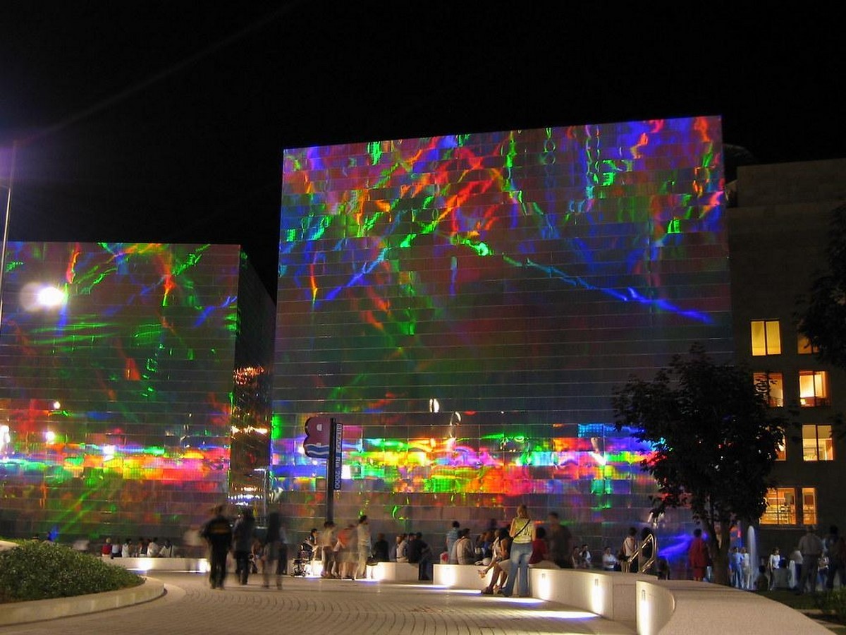 Holographic technology in futuristic urban landscapes-Sheet2