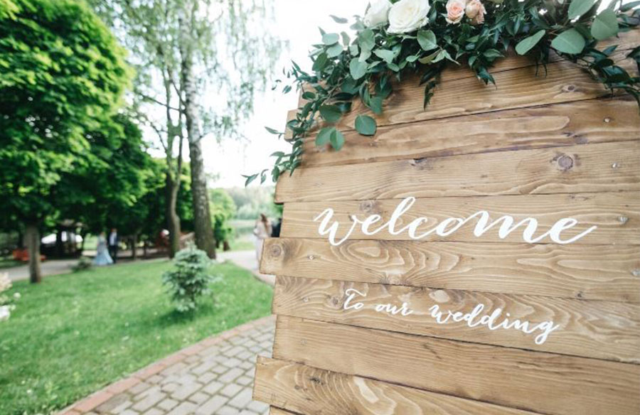Warm Welcome: Create Inviting Spaces with Wood Sign Decor