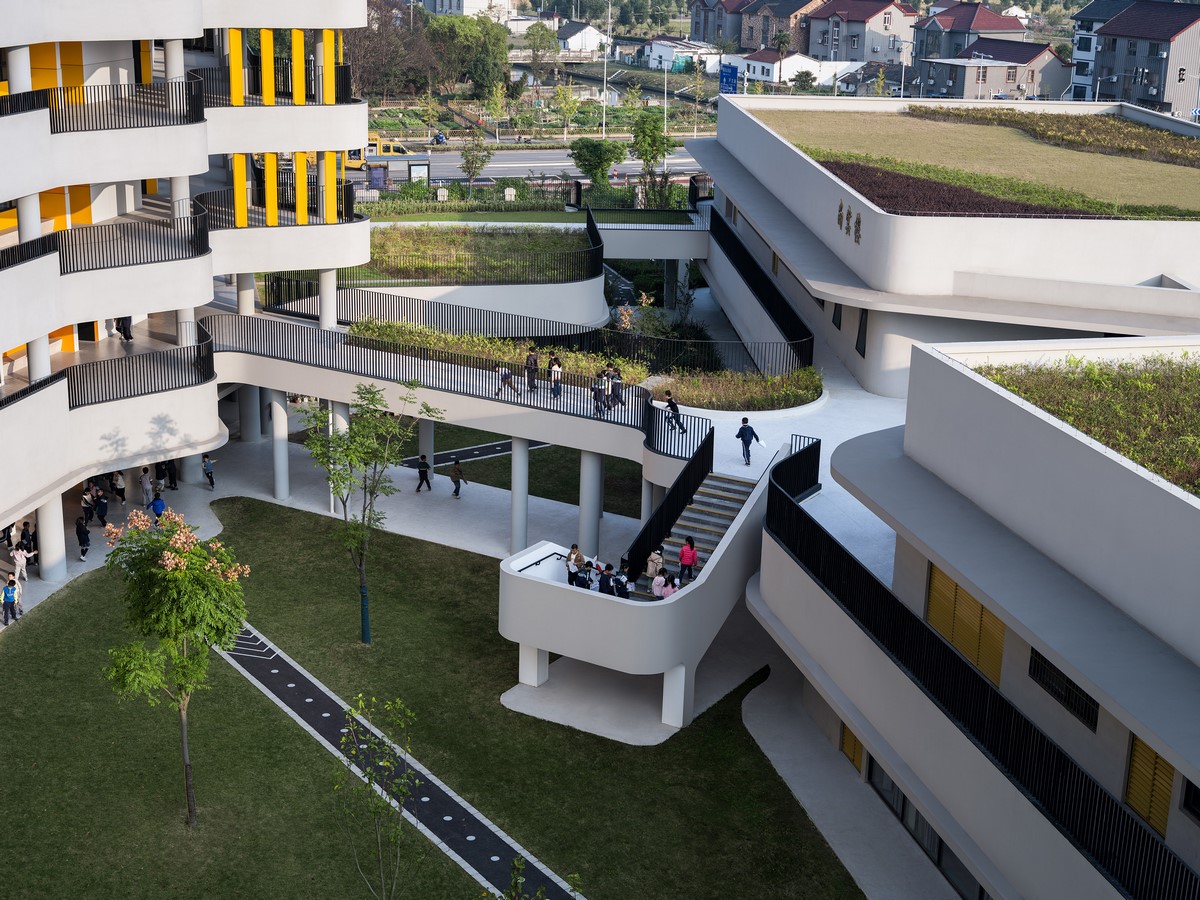 LEARNING TO LET GO Chonggu Experimental School by BAU Brearley Ar-Sheet1