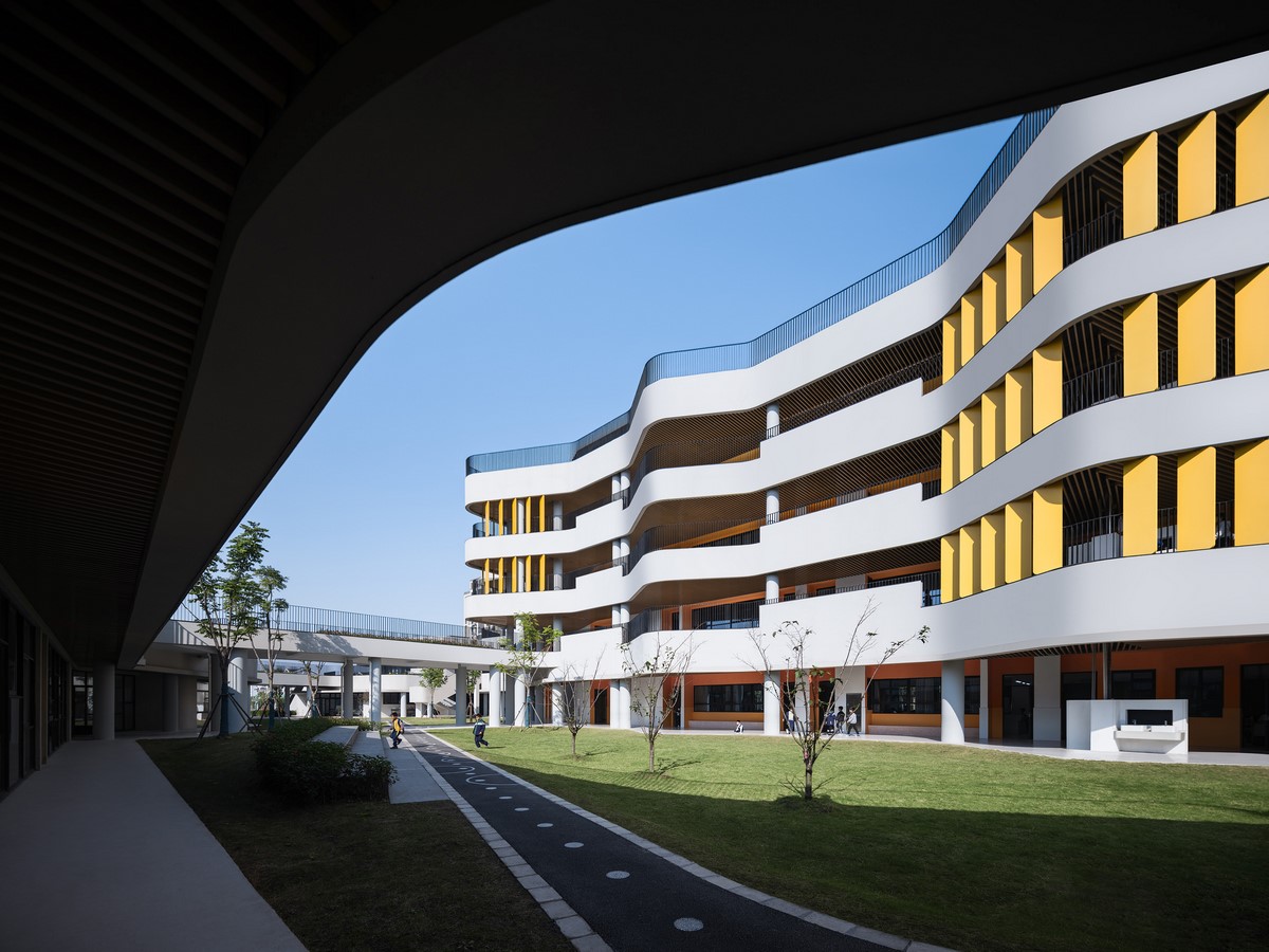 LEARNING TO LET GO Chonggu Experimental School by BAU Brearley Ar-Sheet5