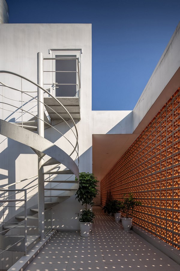 The Grand House by Km Architecture Office-Sheet8