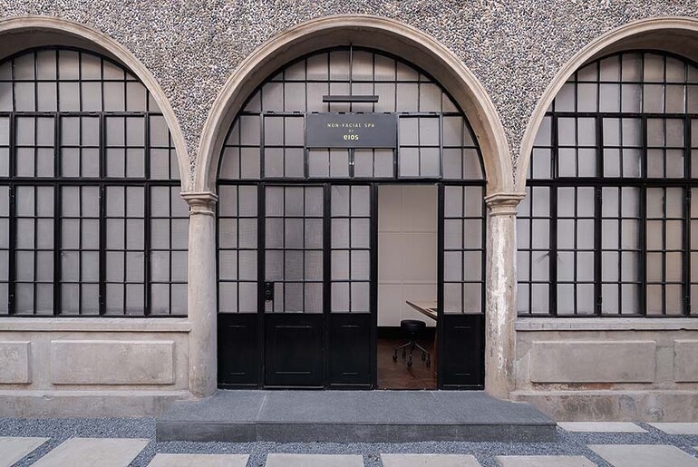 eios Store in Dongping Road, Shanghai by hoii design