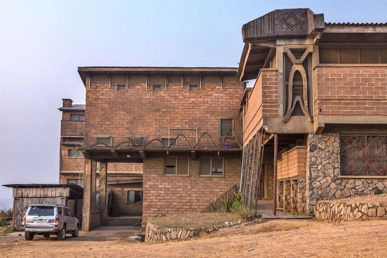 The Evolution of Nigerian Architecture: A Comparative Analysis of Pre-Colonial and Post-Colonial Styles and Their Socio-Cultural Implications.-Sheet10