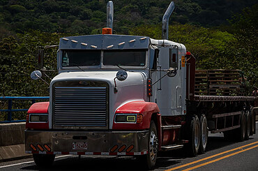 The Role of Fleet Vehicles in Large Scale Sustainable Construction