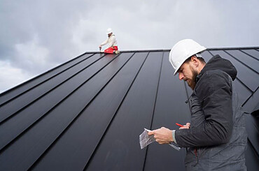 How to Identify Top Roofing Companies in Canada