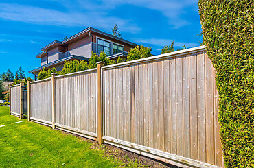 How to Enhance Your Home Security with Modern Fencing Solutions