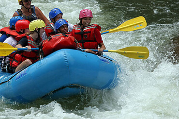 Nine Reasons to Plan a Smoky Mountain Trip with Your Extended Family